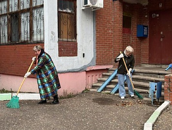 Сотрудники ООО "ЕРКЦ гор. Уфы" приняли участие в акции "Санитарная пятница" 